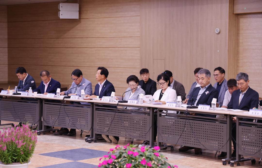 '엄태영 국회의원 초청 정책간담회' 게시글의 사진(12) '0M4A4713.JPG'