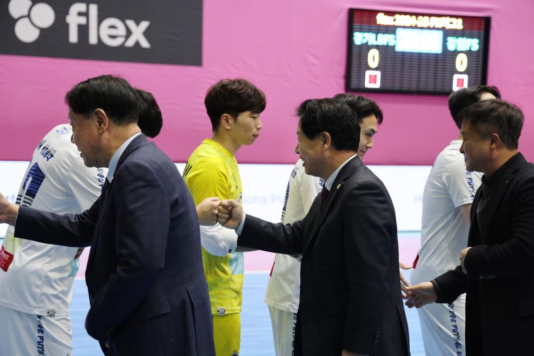 'flex 2024-2025 FK리그 개막전 격려 및 참관' 게시글의 사진(7) '0M4A6537.JPG'
