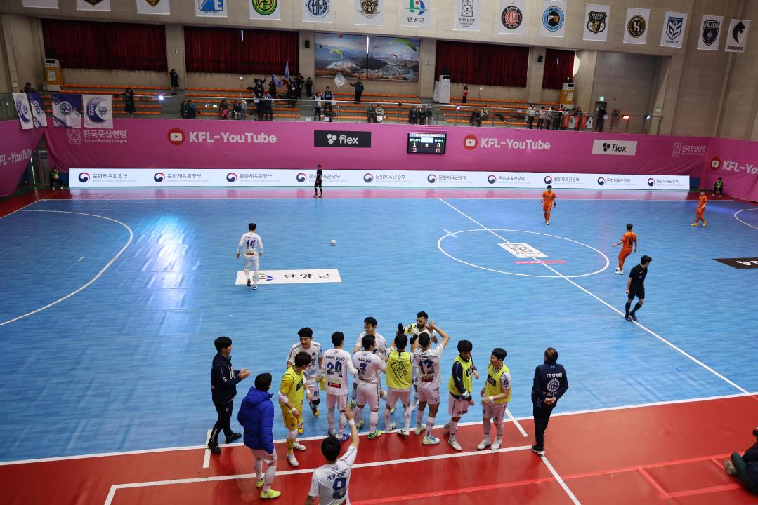 'flex 2024-2025 FK리그 개막전 격려 및 참관' 게시글의 사진(15) '0M4A6639.JPG'