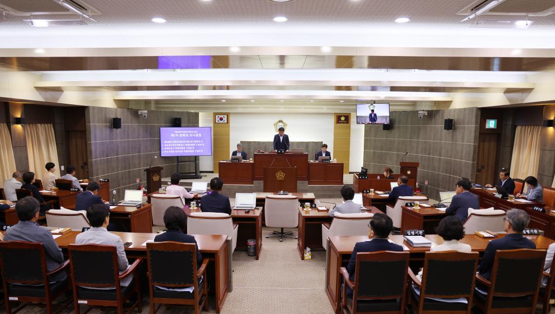 '제339회 단양군의회(임시회) 개회식 및 제1차 본회의' 게시글의 사진(3) '0M4A5915.JPG'