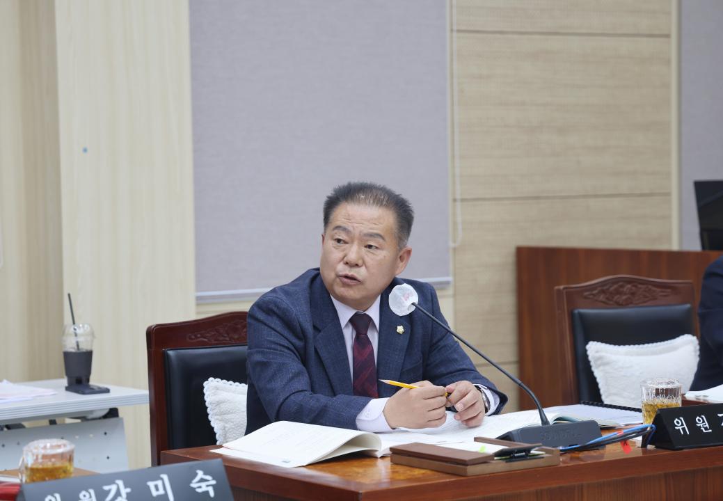 '제335회 단양군의회(임시회) 조례안심사특별위원회 제1차 회의' 게시글의 사진(8) '0M4A5846.JPG'