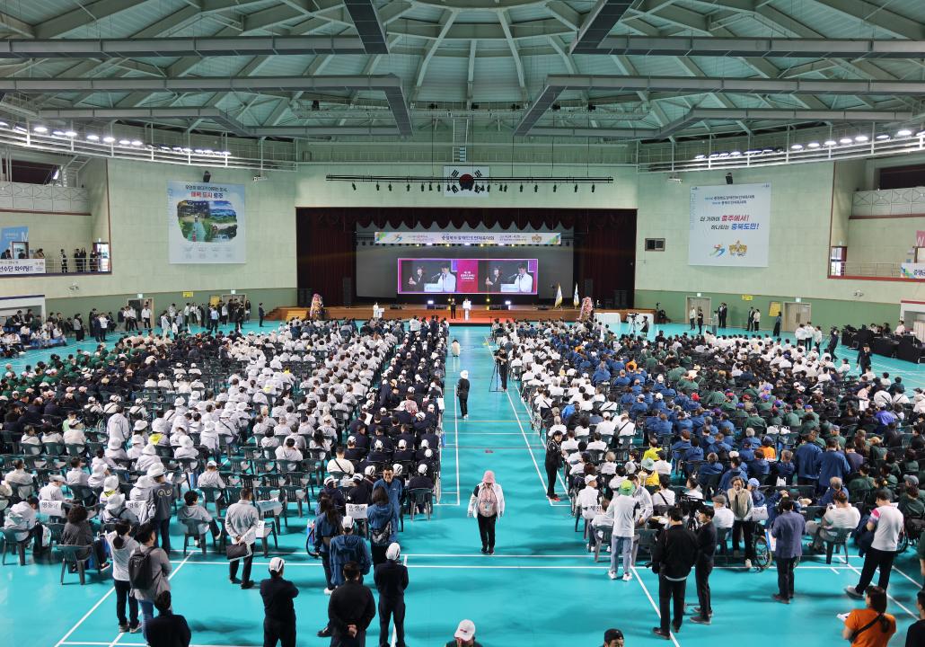 '4. 24. 제19회 충청북도장애인도민체전 출전 선수단 격려' 게시글의 사진(16) '0M4A5284.JPG'