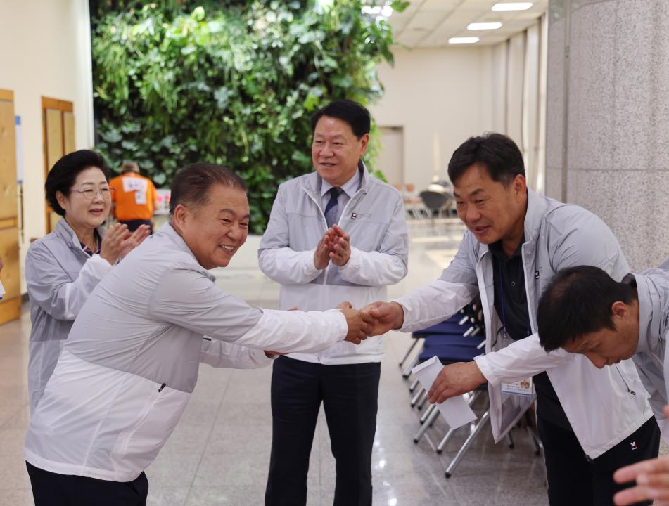 '4. 24. 제19회 충청북도장애인도민체전 출전 선수단 격려' 게시글의 사진(18) '0M4A5590.JPG'