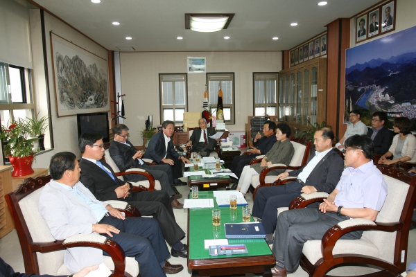 의원 정례간담회