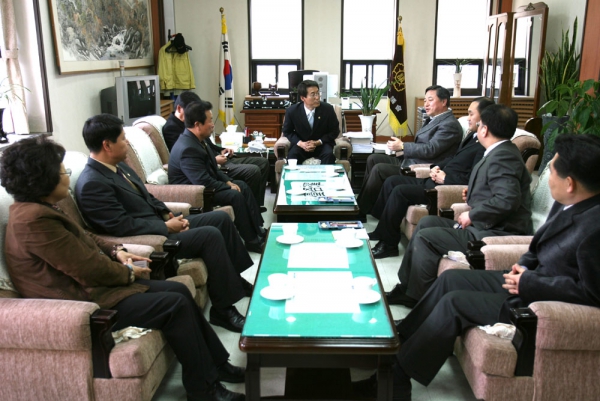 김두관 전 행자부장관 의회 방문(2007. 3. 8)