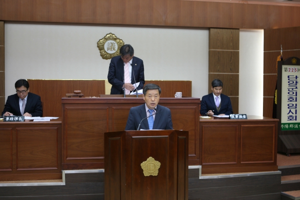 제225회 단양군의회 임시회<5분발언, 건의문 채택>