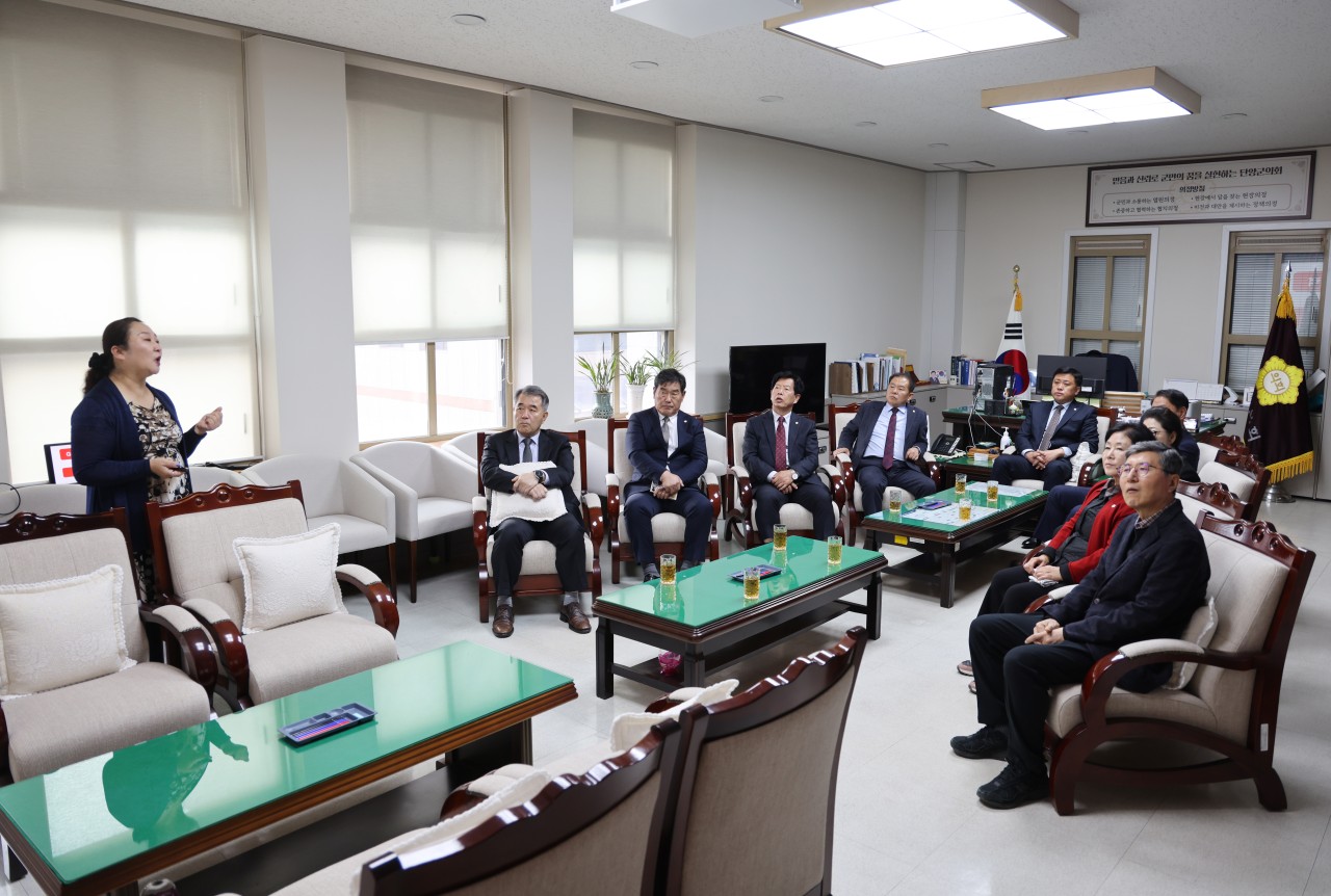 '단양군의회, 맞춤형 폭력 예방 교육 실시(11. 25.)' 게시글의 사진(3) '제9대 단양군의회-11. 24. 단양군의회 4대 폭력 예방교육-73680902979.jpg'